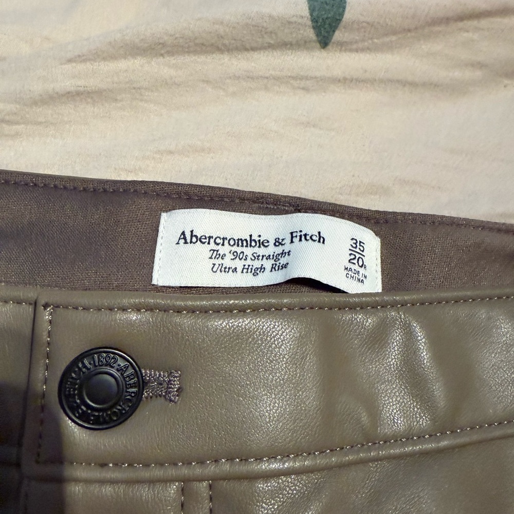 Abercrombie & Fitch Green/Taupe Vegan Leather Pants - Picture 4 of 4